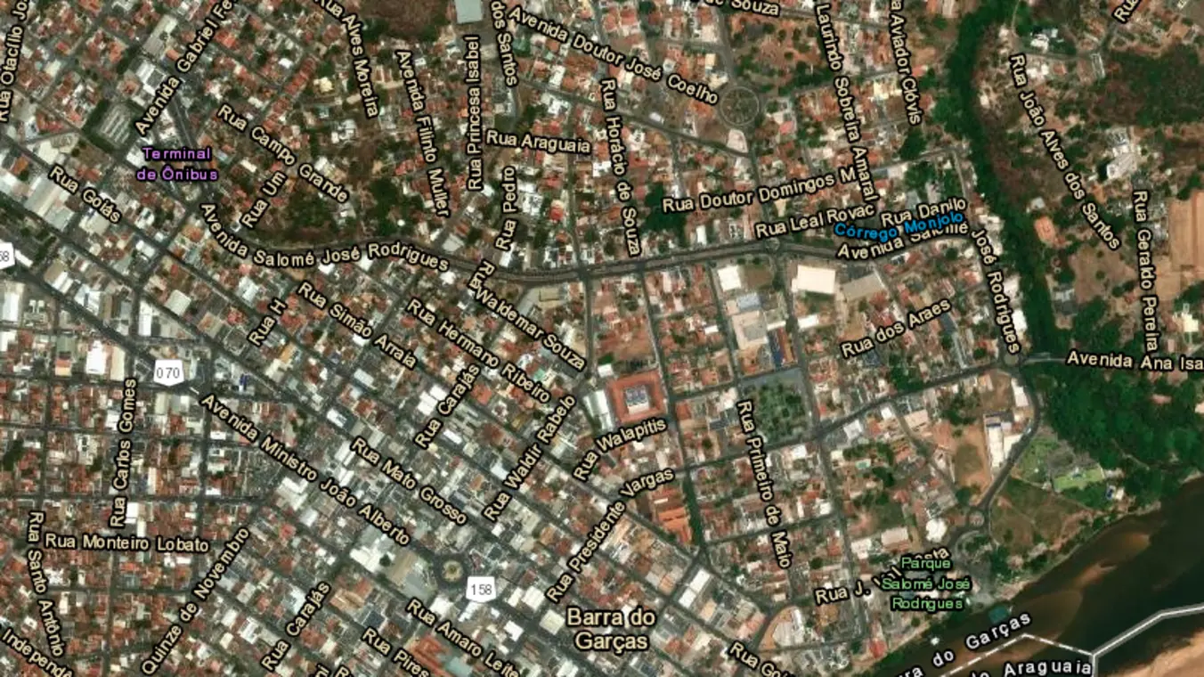Mapa por satélite com o percurso oficial do Miranteiros Night Run calculado a partir do arquivo GPX
